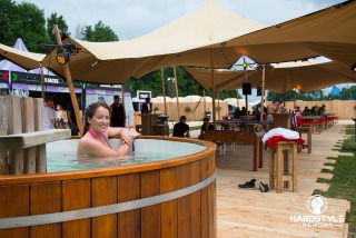 De Defqon.1 survivalgids voor (non-Hardstyle lovin